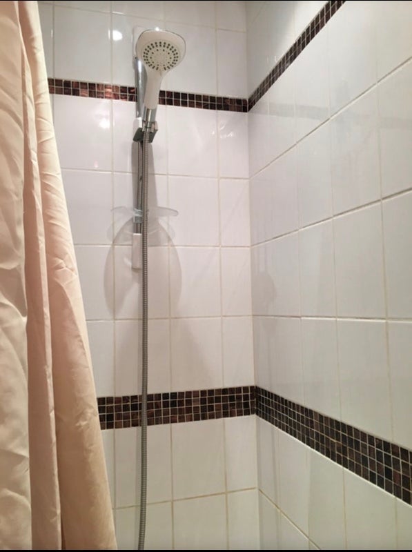 Room Coverdale Road in Greater London