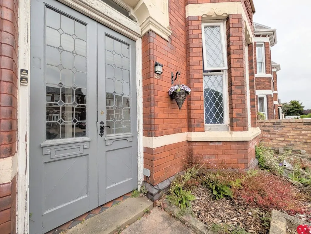Flat Cavendish Road in Southport