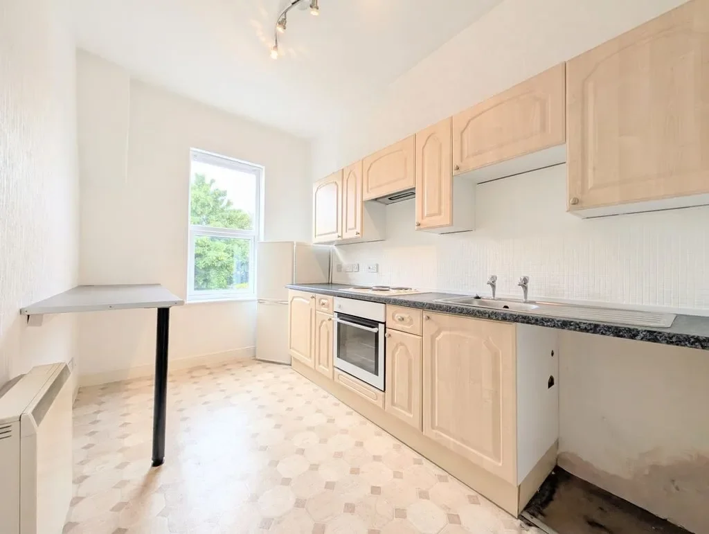 Flat Cavendish Road in Southport