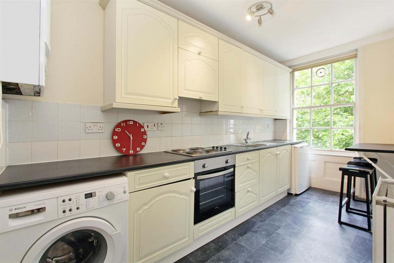Flat Camberwell Road in Greater London