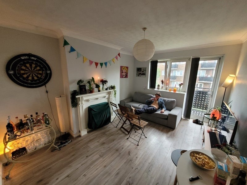 Room Ellsworth Street in Greater London