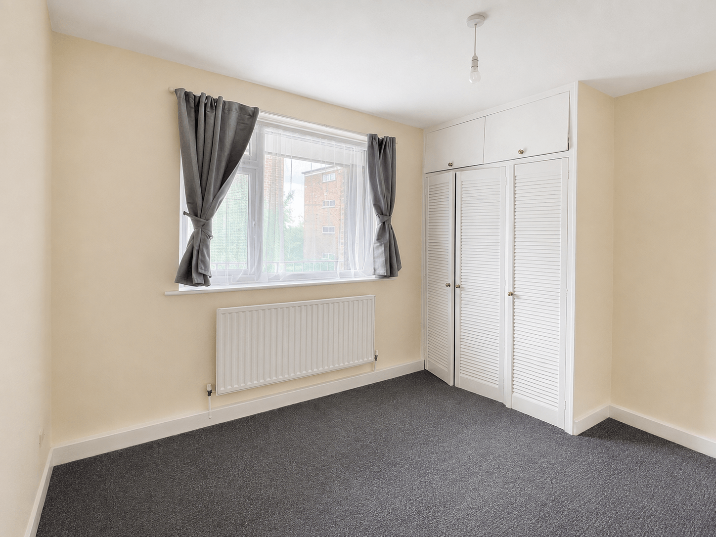 Flat Atherton Heights in Greater London