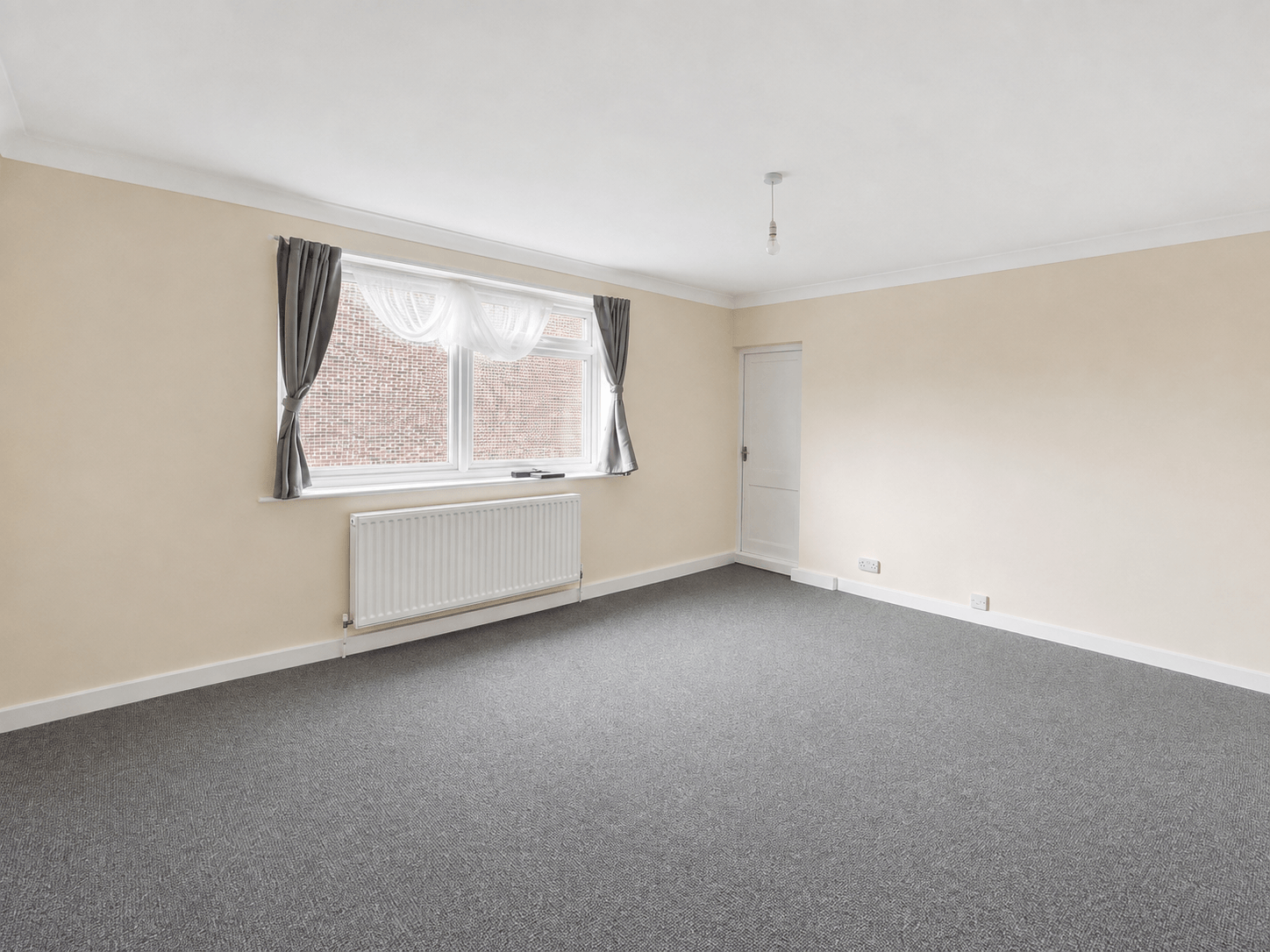Flat Atherton Heights in Greater London