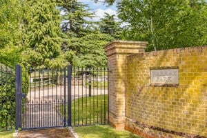 House Warrax Park in East Hertfordshire