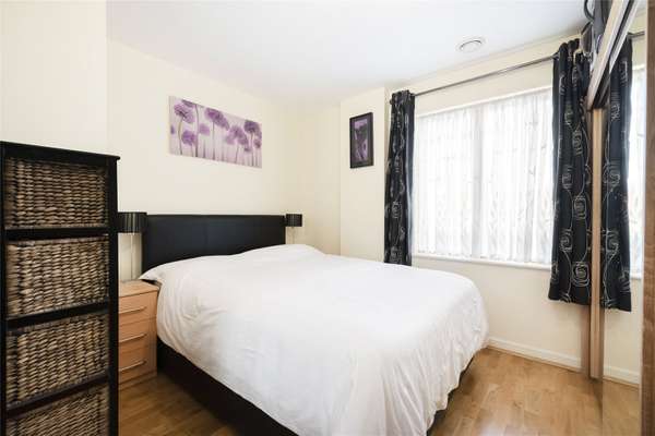 Flat Alexandria Road in Greater London