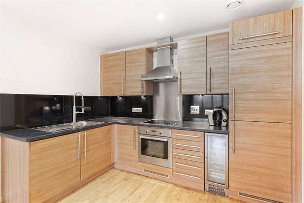 Flat Alexandria Road in Greater London