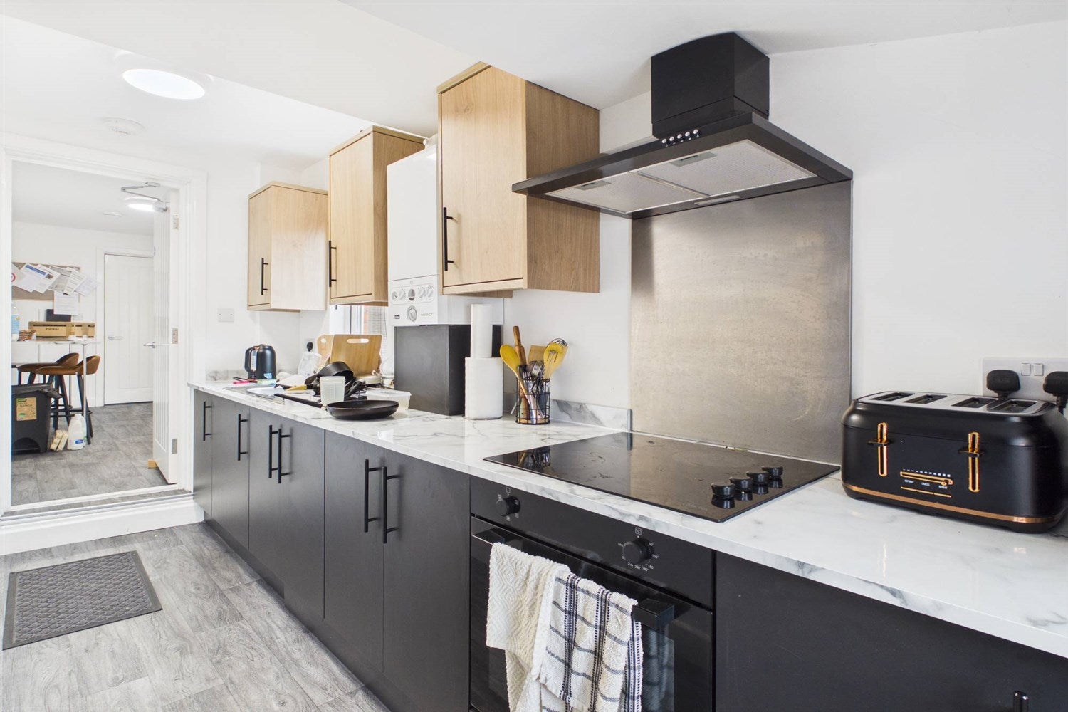 Room Birchington Avenue in South Tyneside