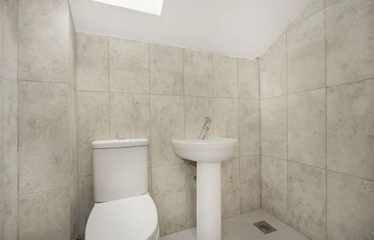 Room Starling Walk in Greater London