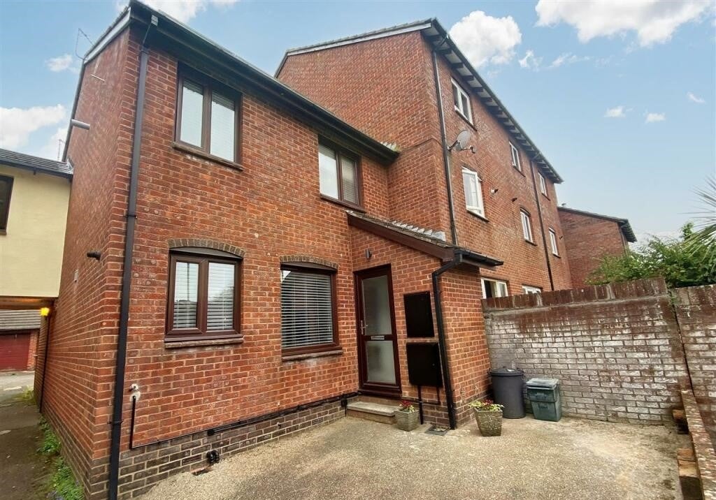 House Nurseries Close in Exeter