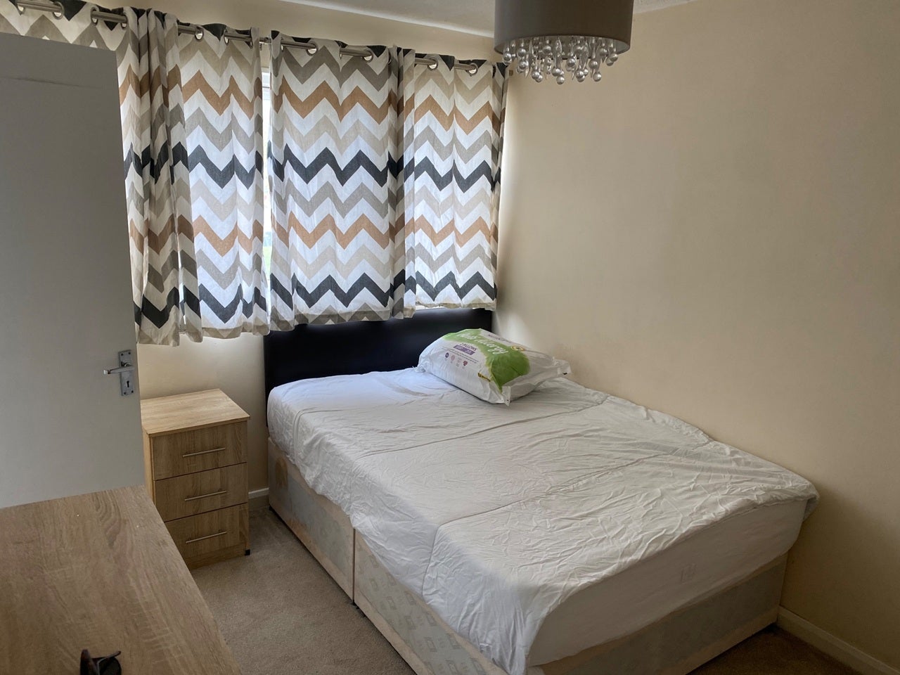 Room Harrowden in Milton Keynes