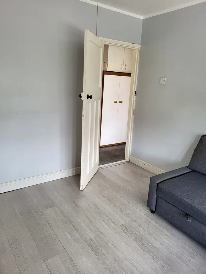 Flat Stafford Avenue in Slough