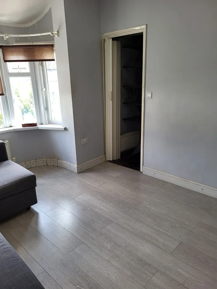 Flat Stafford Avenue in Slough