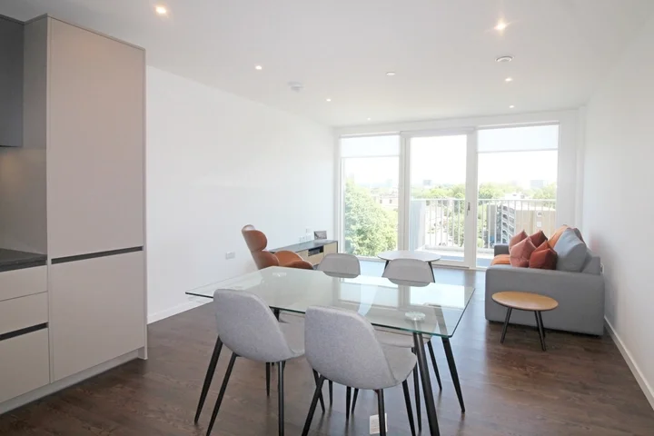 Flat Henry Street in Greater London