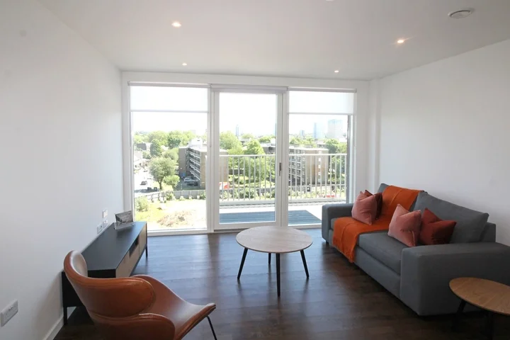 Flat Henry Street in Greater London