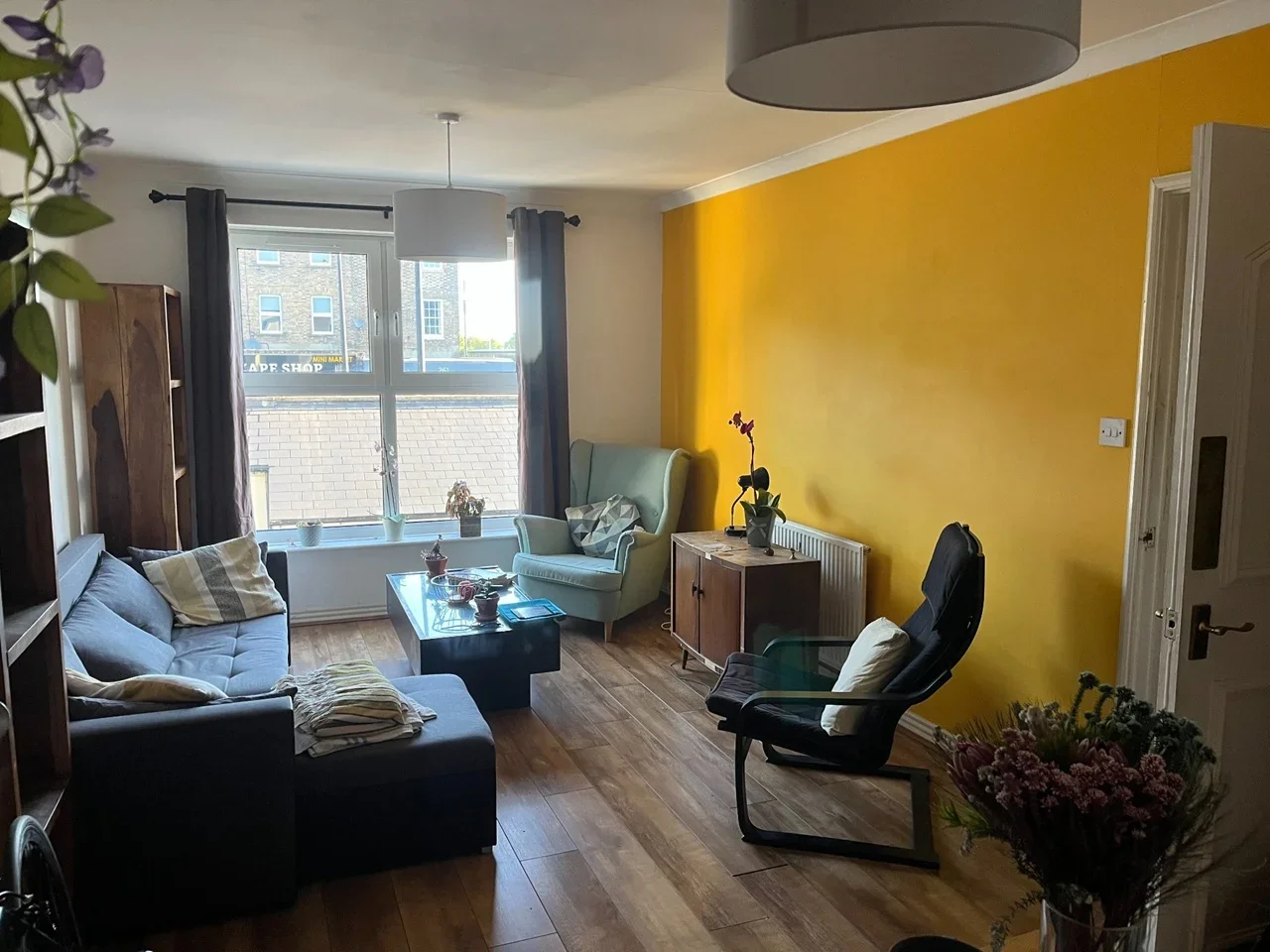 Room Shipton Street in Greater London