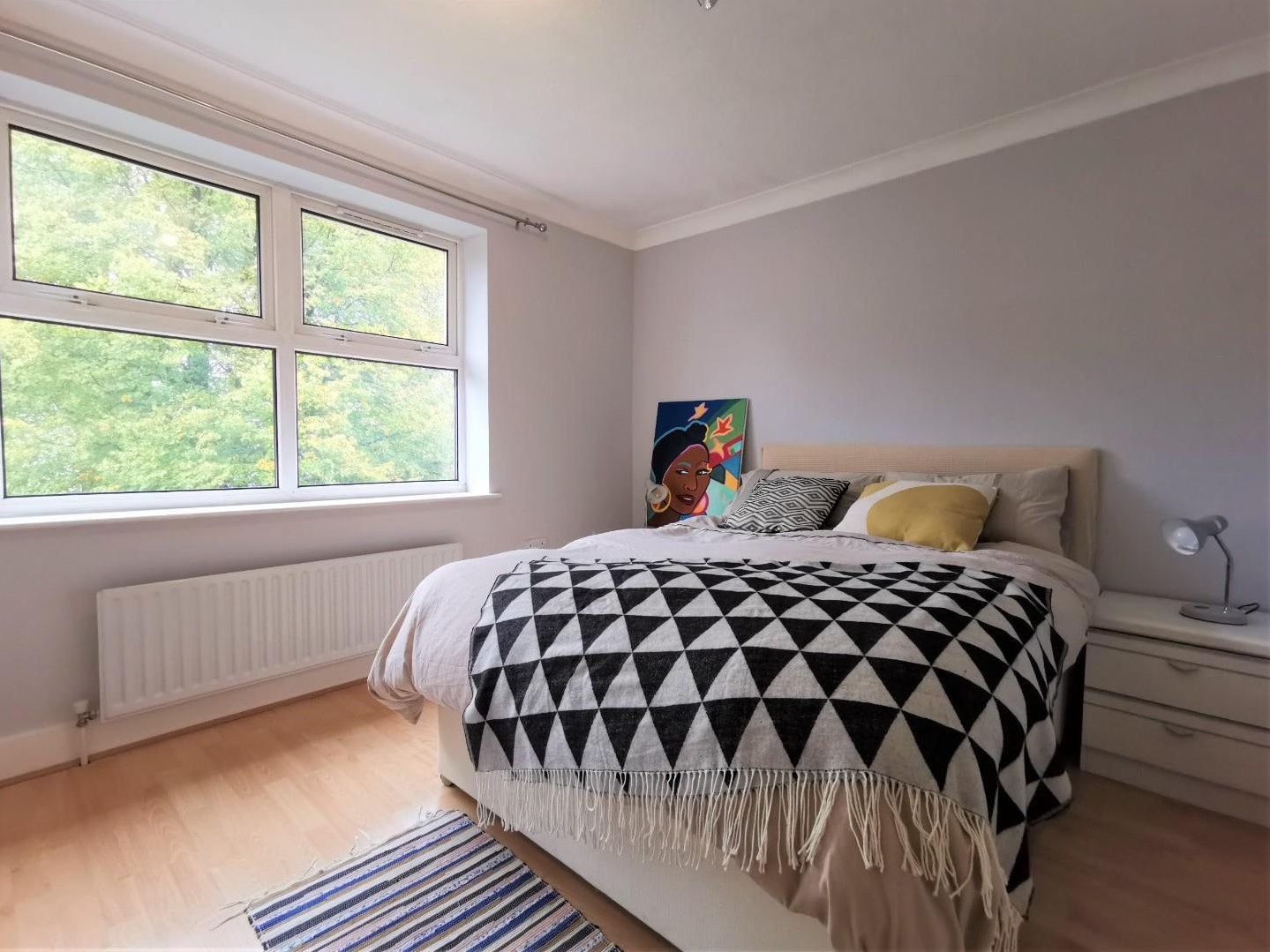Flat Canning Road in Greater London
