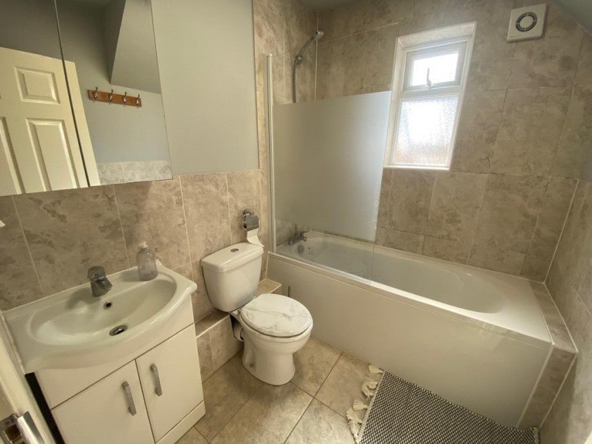 Room Beech Grove in Guildford