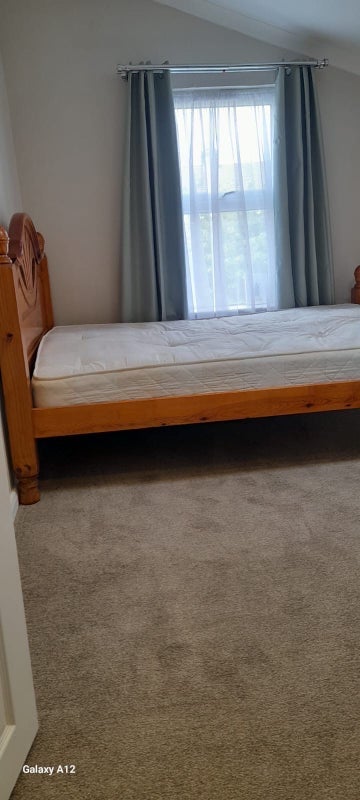Room Haselbury Road in Greater London