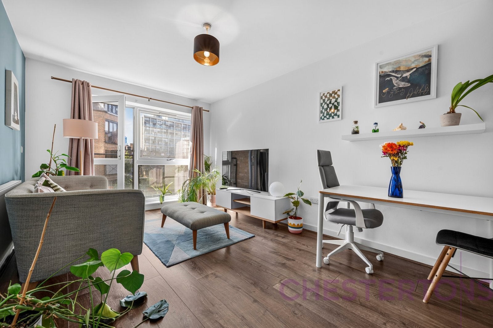 Flat Cudworth Street in Greater London