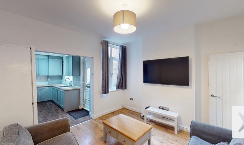 Room Sharrow Vale Road in Sheffield