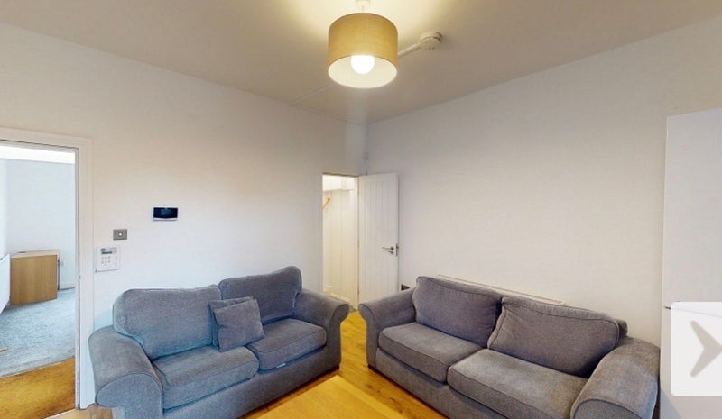 Room Sharrow Vale Road in Sheffield