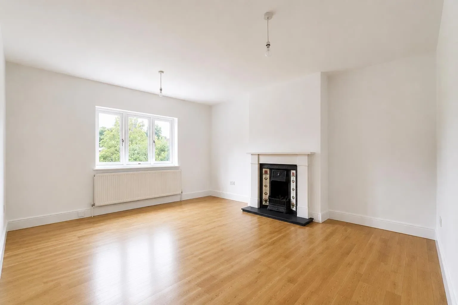 Flat Upper Richmond Road West in Greater London