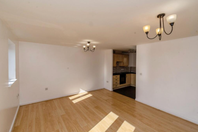 Flat Waterside Avenue in Sandwell