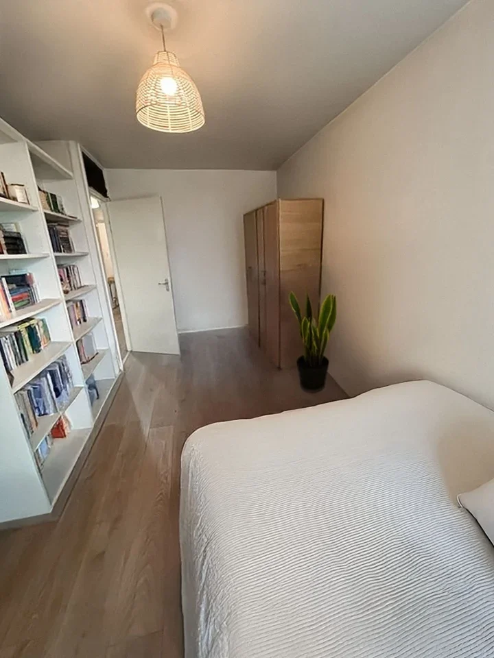 Room Bruckner Street in City of Westminster