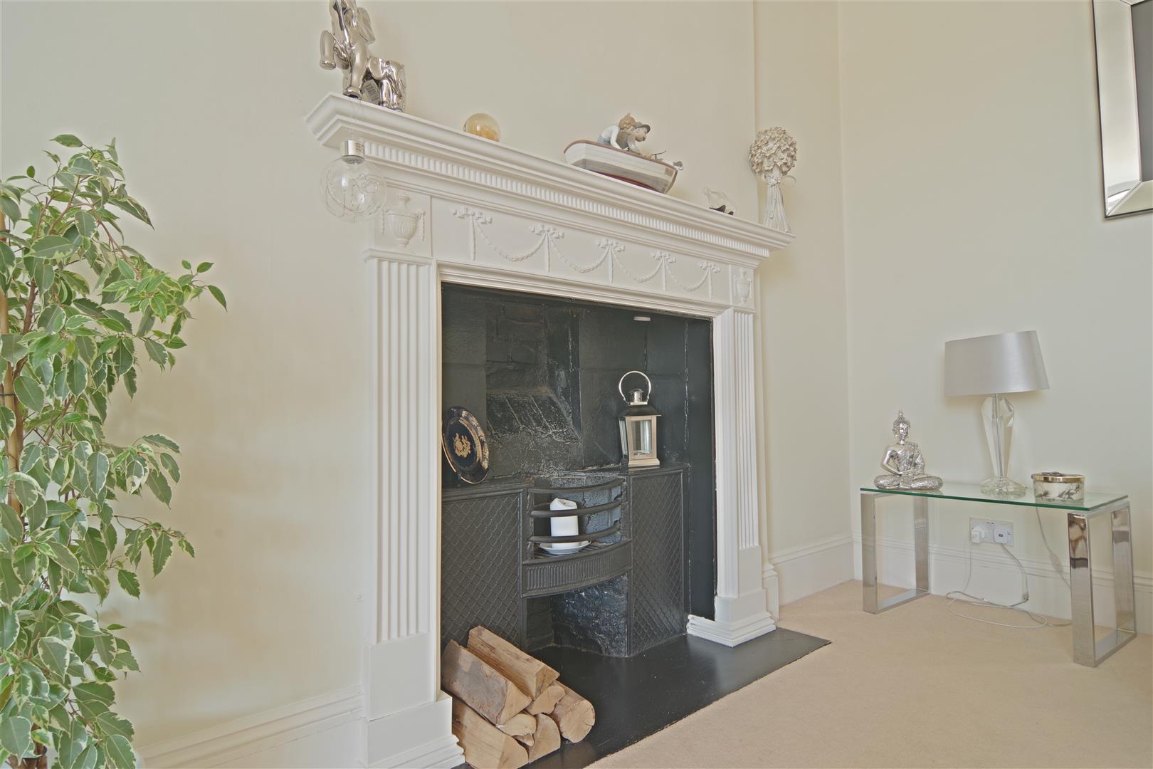 Flat Burford Gardens in Hoddesdon