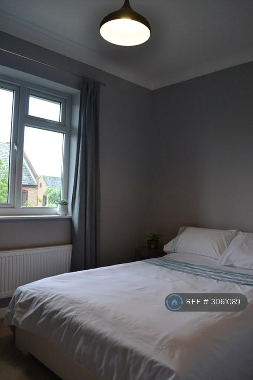Room Sextant Avenue in Greater London