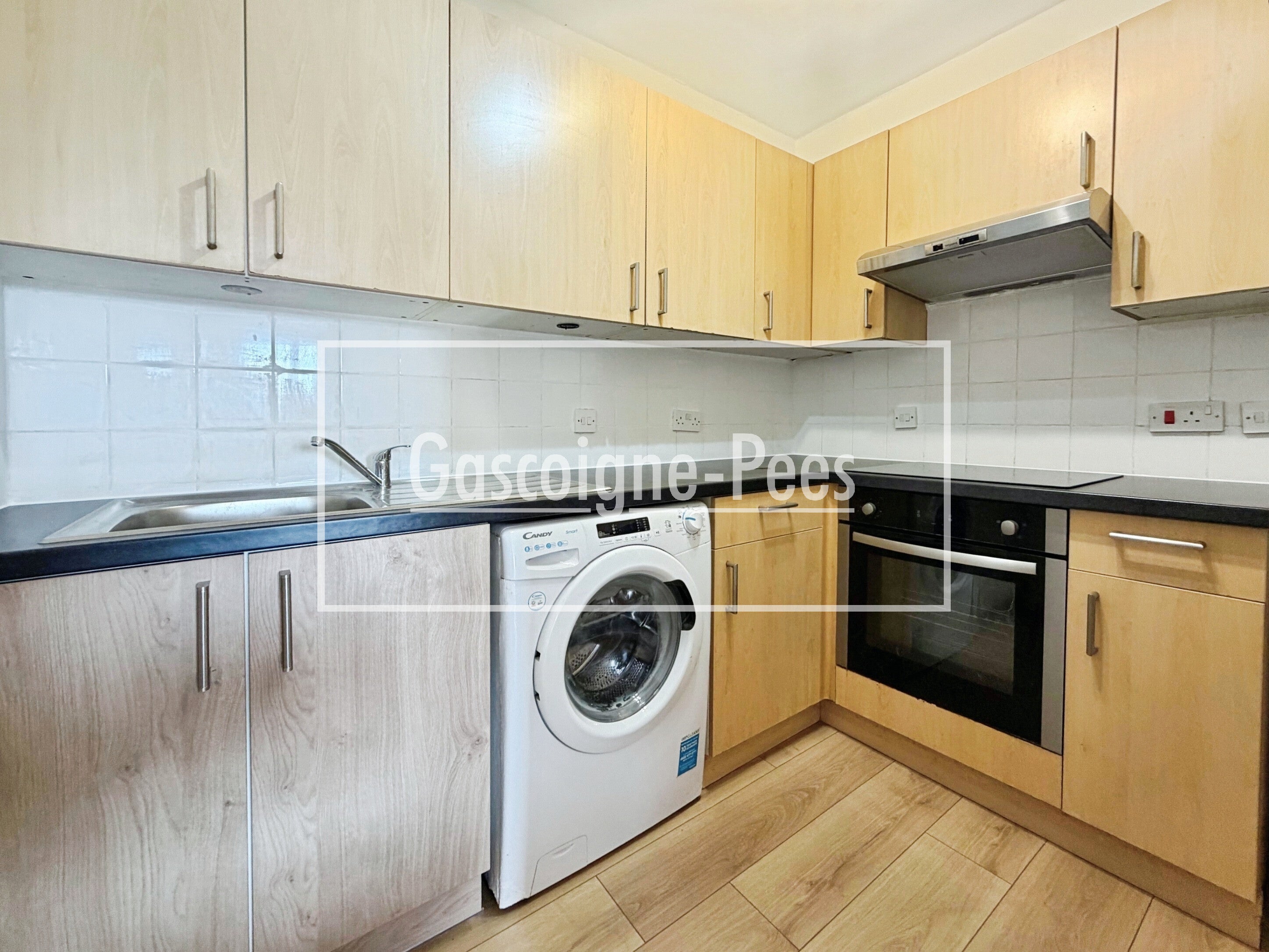 Flat Maybury Road in Woking