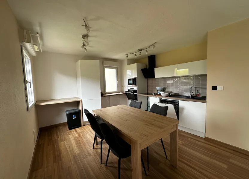 Appartement Avenue des Pyrénées à Lavernose-Lacasse