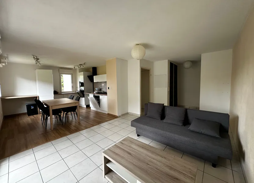 Appartement Avenue des Pyrénées à Lavernose-Lacasse