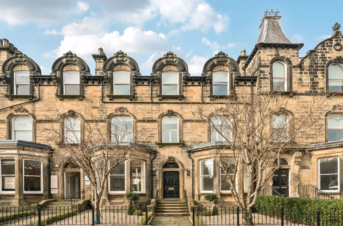 Flat Princes Square in Harrogate