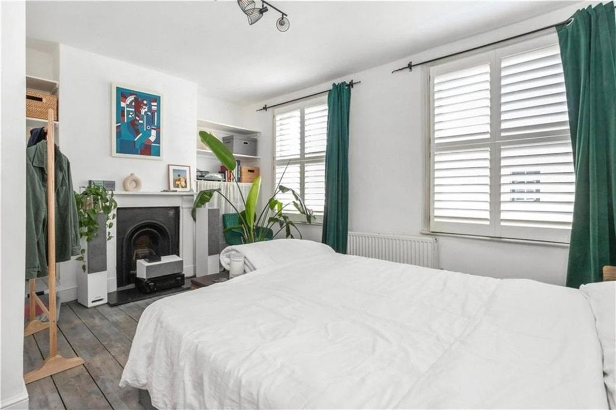 House Quilter Street in Greater London
