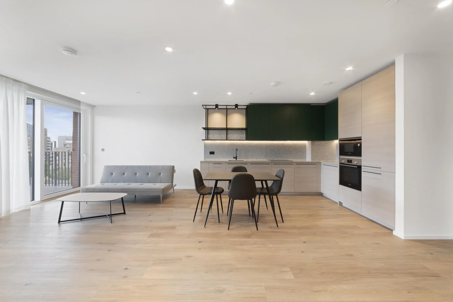 Flat Hawser Lane in Greater London