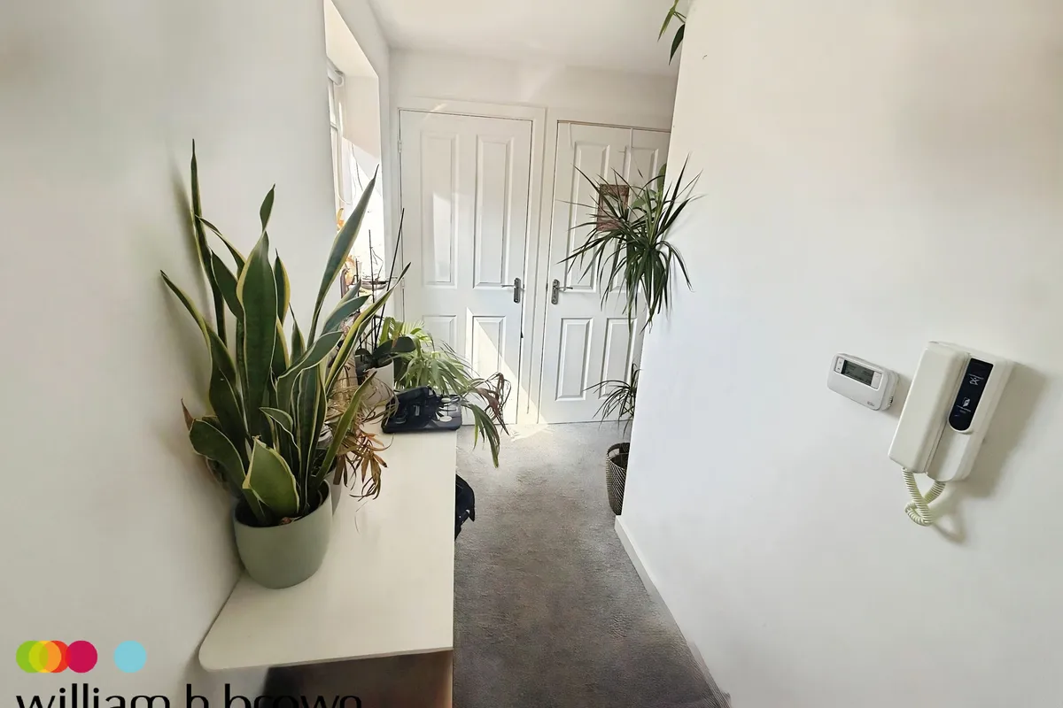 Flat Malthouse Drive in Grays