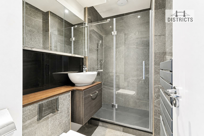 Flat Old Bellgate Place in Greater London