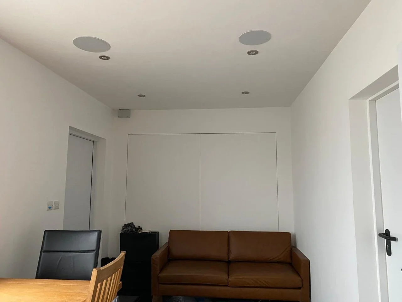 Room Grangecliffe Gardens in Greater London