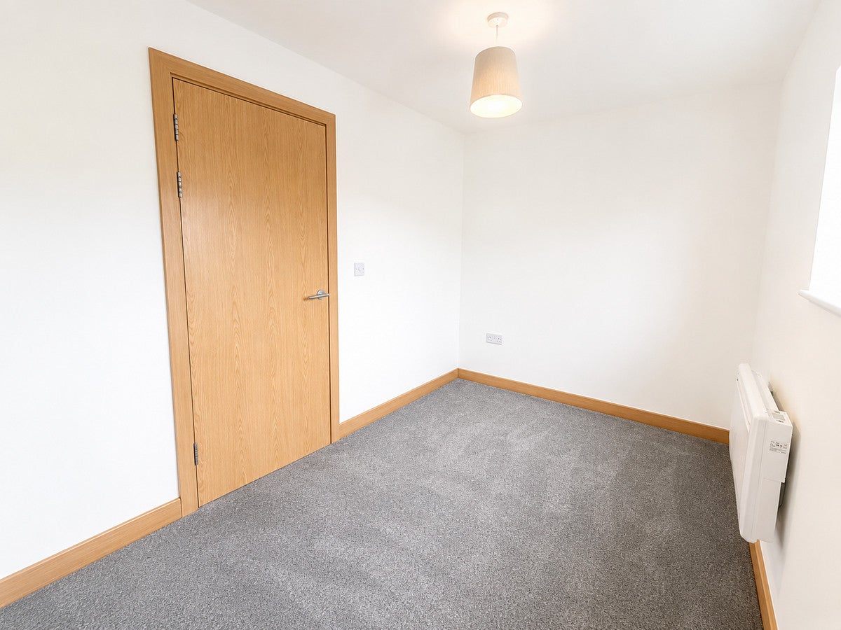 Flat Hawkins Road in Colchester