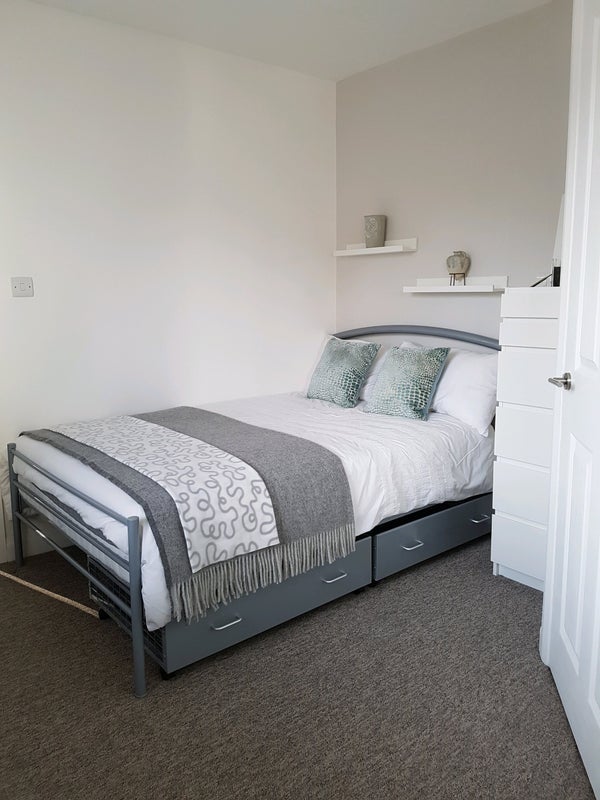 Room Church Road in Greater London
