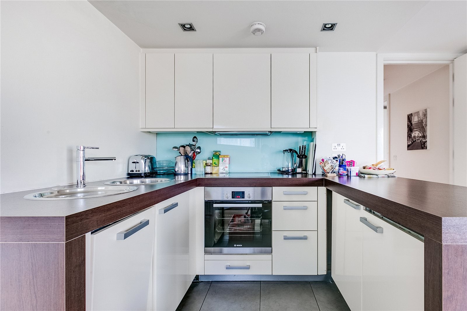 Flat Long Lane in Greater London