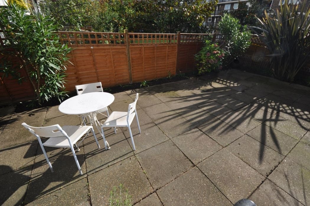 Flat Windsor Terrace in Greater London