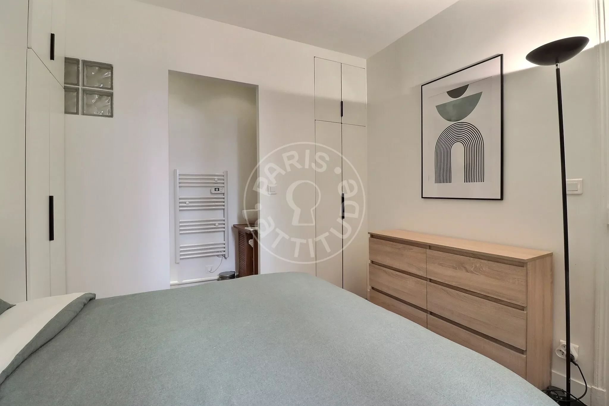 Appartement Rue du Mont Cenis à Paris