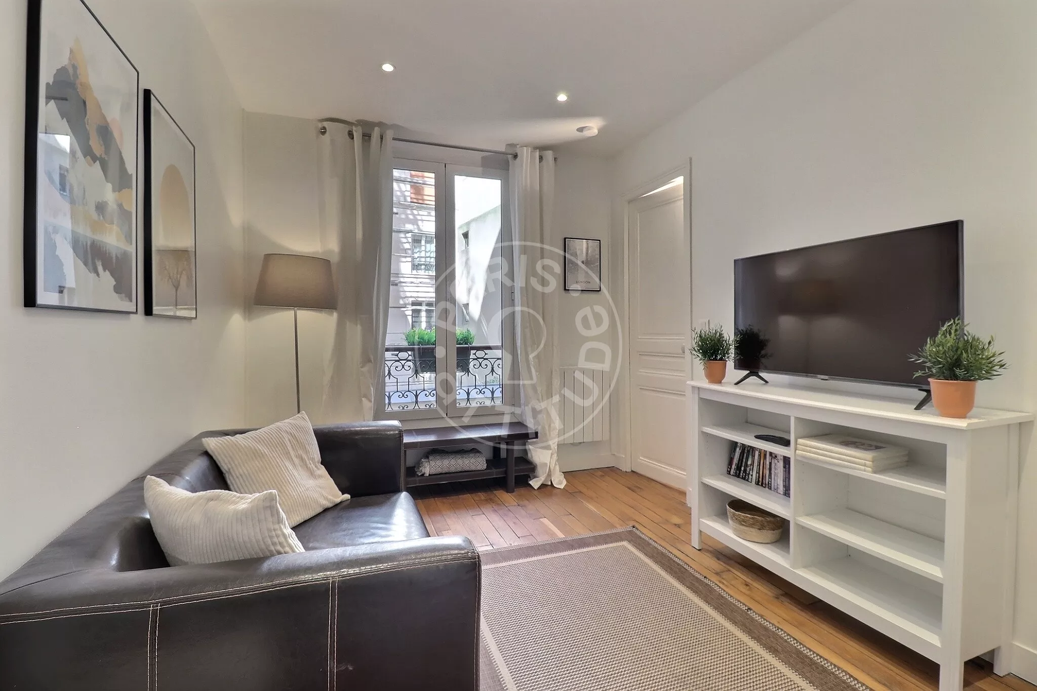 Appartement Rue du Mont Cenis à Paris
