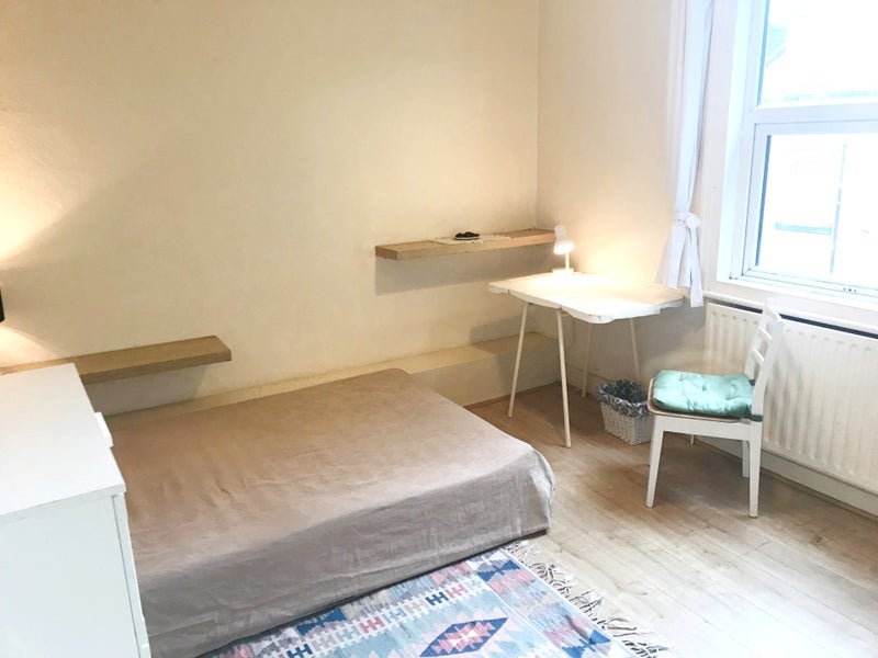 Room Winfield Grove in Leeds