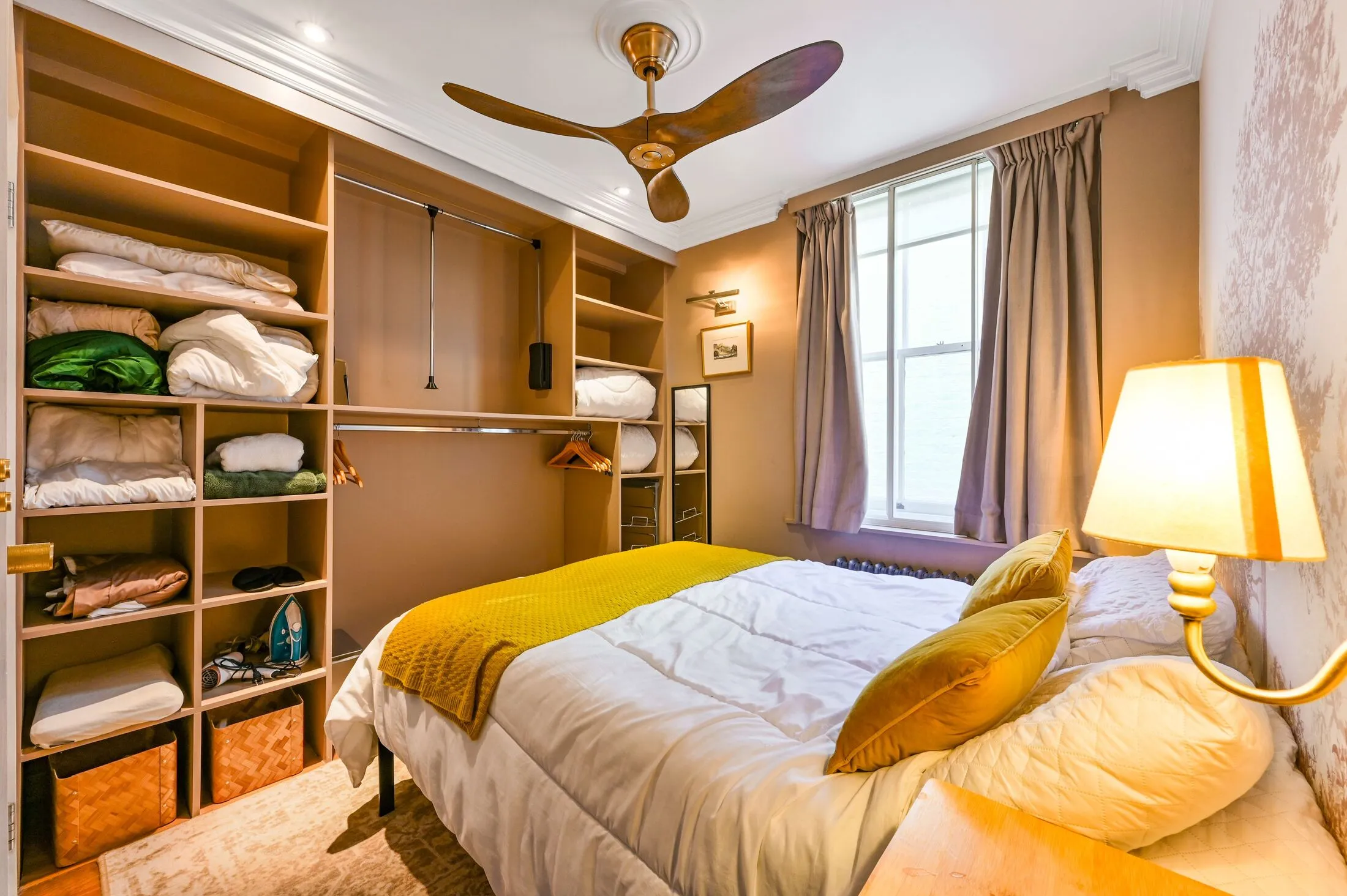 Flat Little Russell Street in Greater London