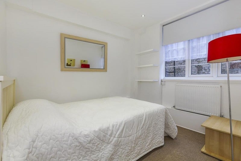 Flat Cromwell Road in Greater London