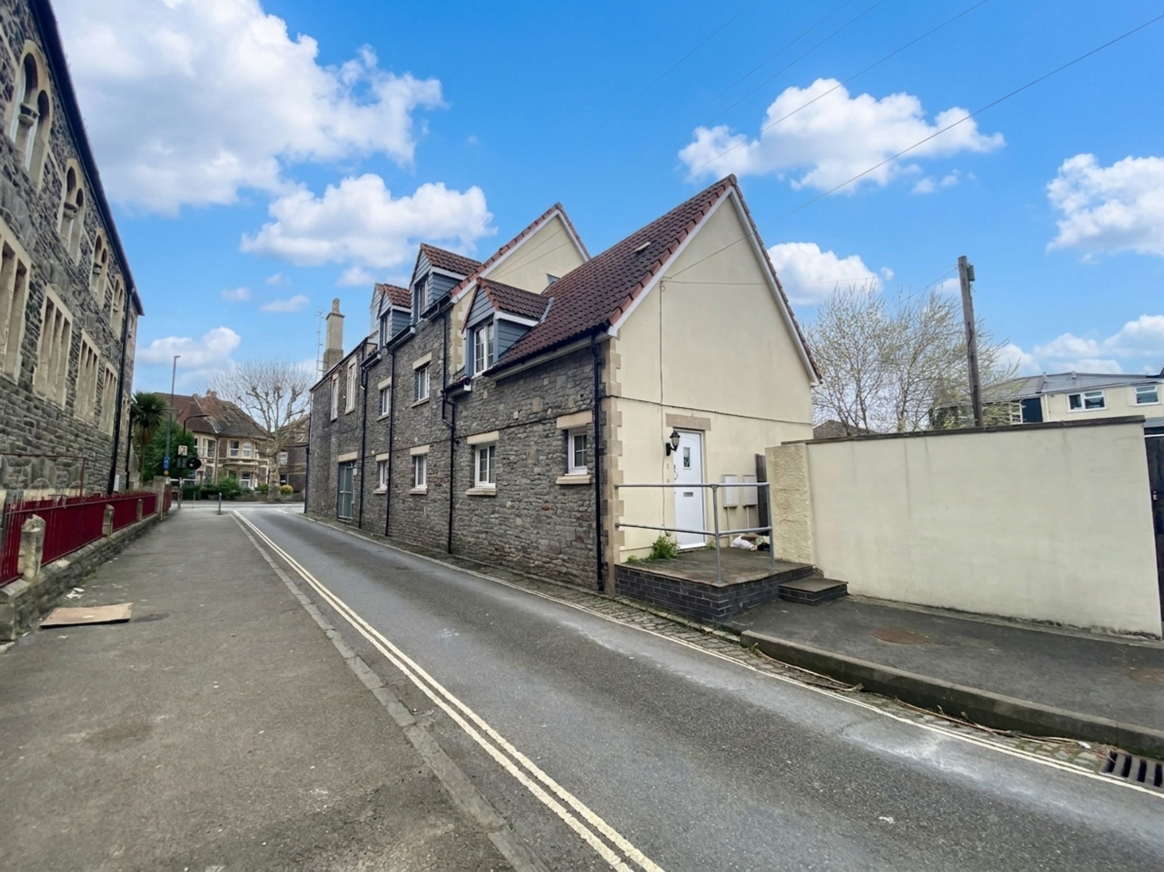 House Cemetery Road in Bristol