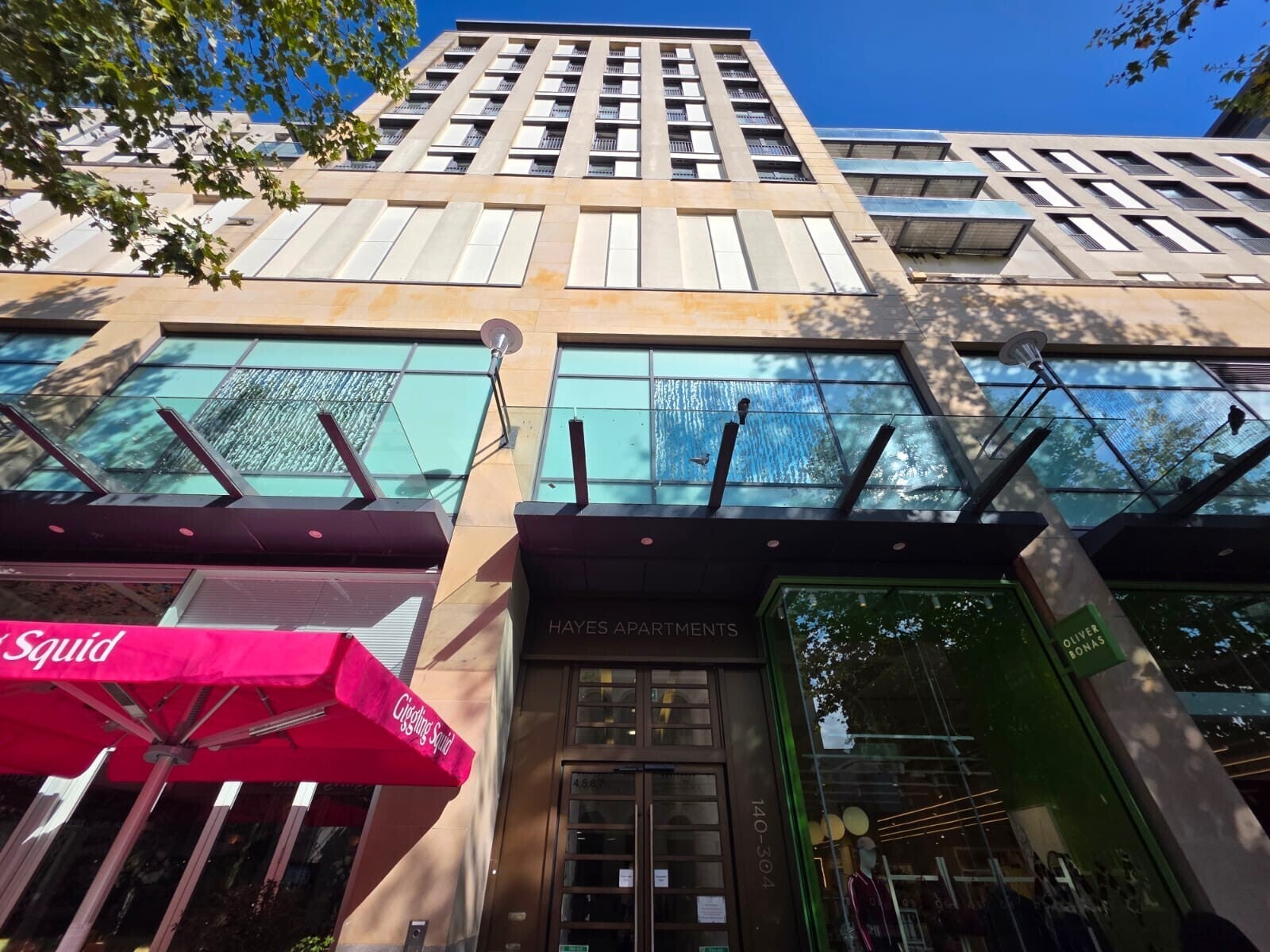 Flat Grand Arcade in Cardiff